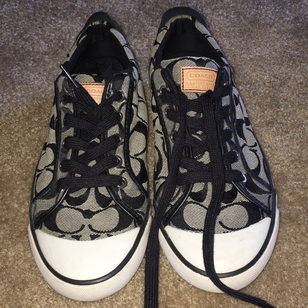 Coach sneaks